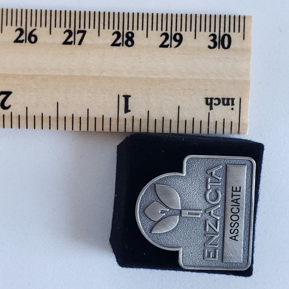 Enzacta Associate Pin - Picture 3 of 5